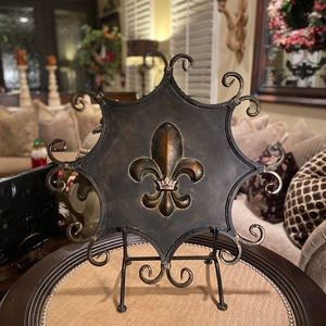 Fleur de Lis Iron Wall Decor